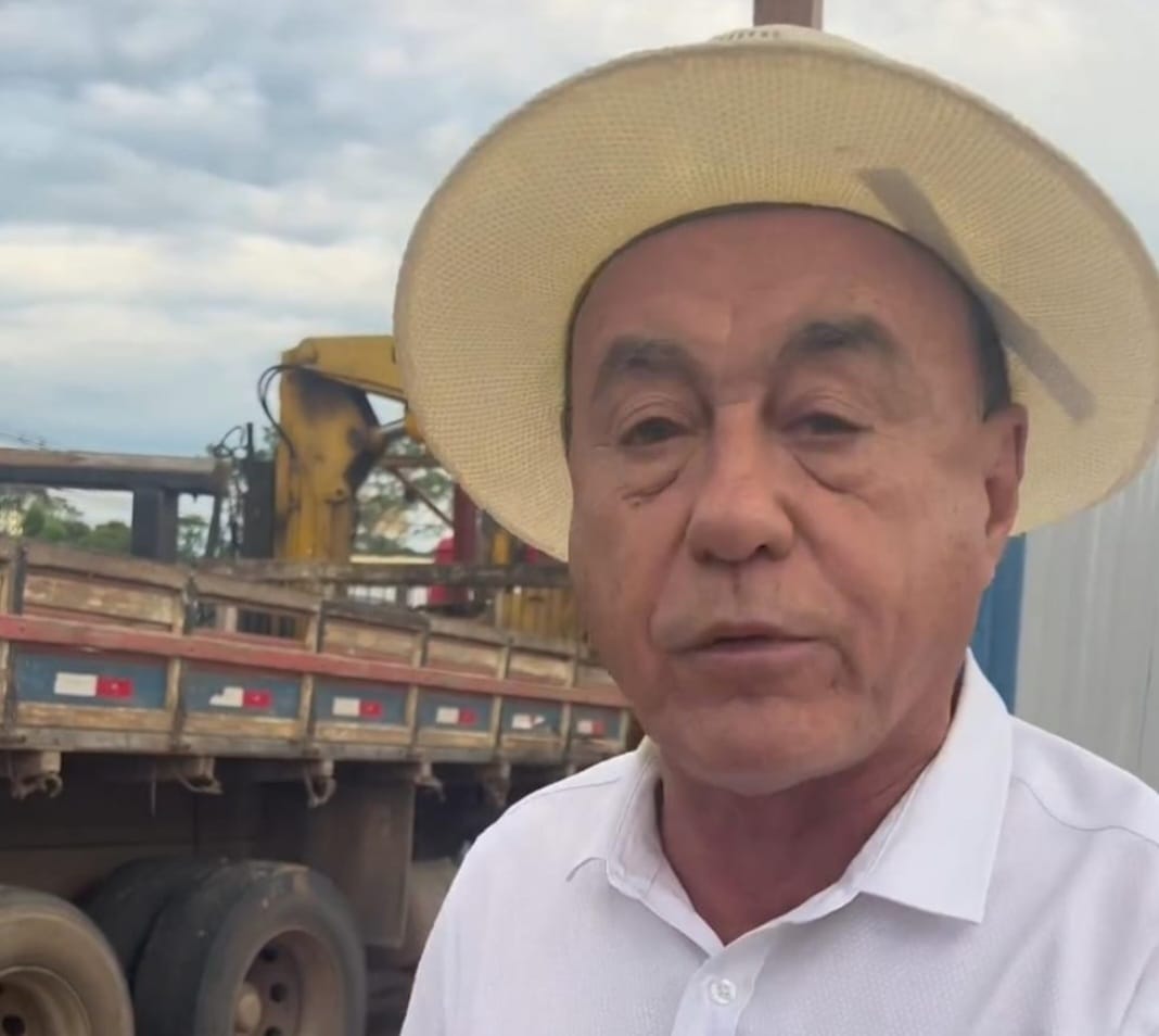 Bocalom chega cedo para visitar obra do elevado do Araújo Mix e se irrita ao ver que não há trabalhador no local: “Não é ano de ficar enrolando”